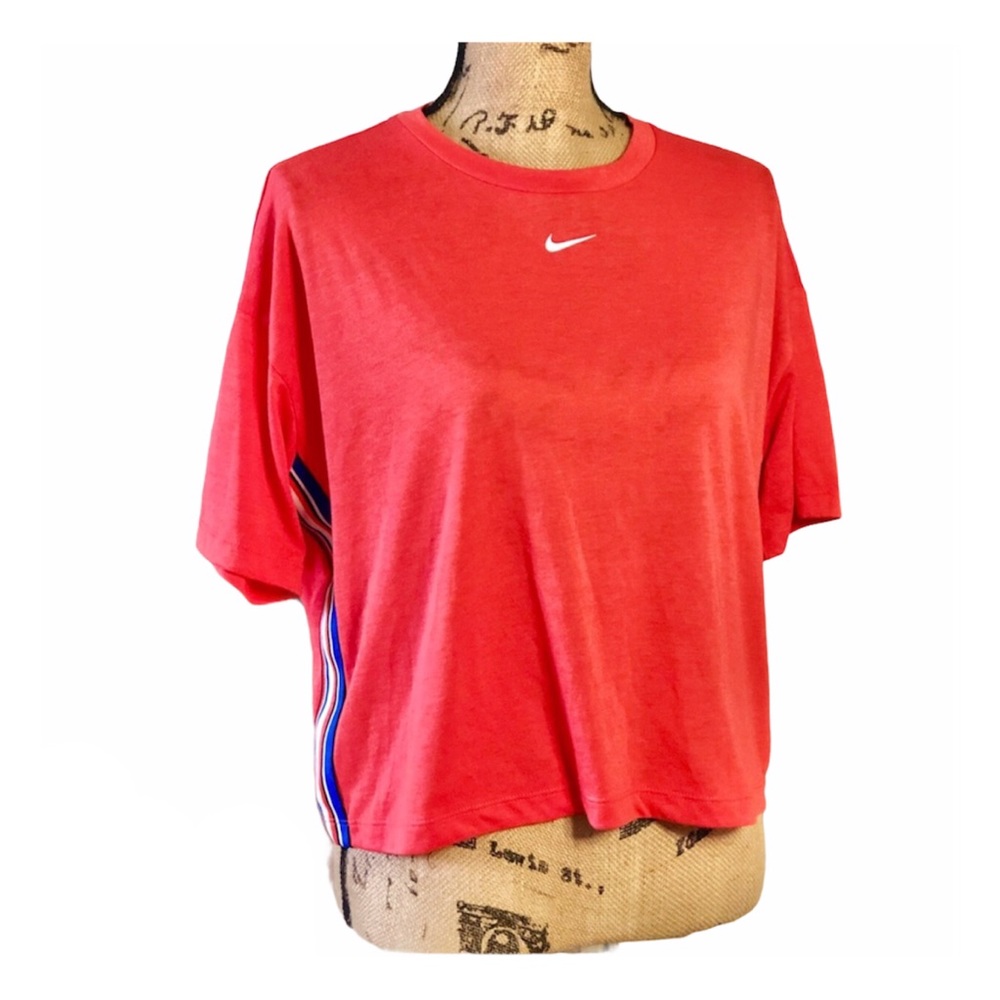 Nike Pro Dri-Fit Side Strip Cropped Workout Top
